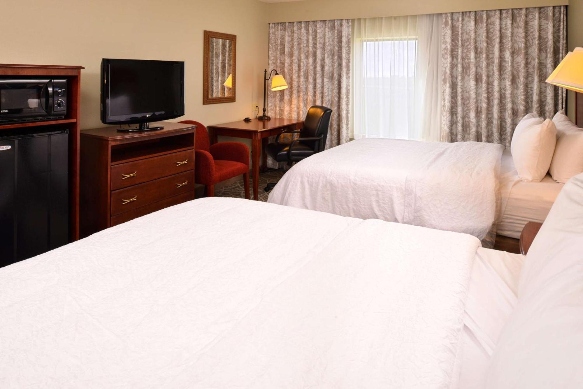 Hampton Inn By Hilton Litchfield Exterior foto